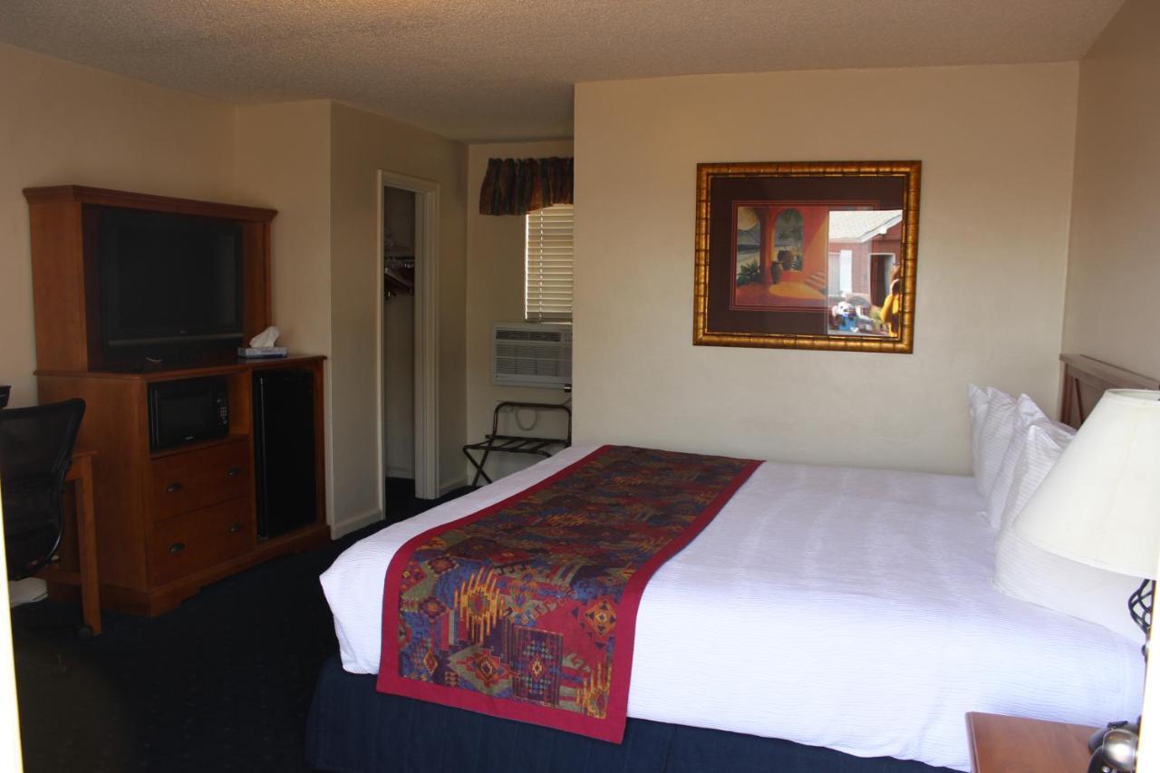 Dixie Palm Motel セントジョージ エクステリア 写真