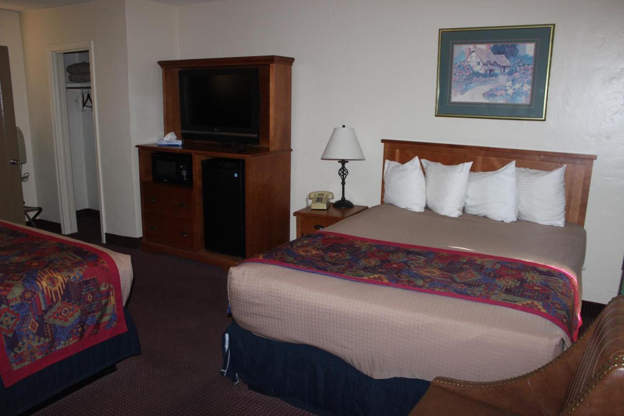Dixie Palm Motel セントジョージ エクステリア 写真